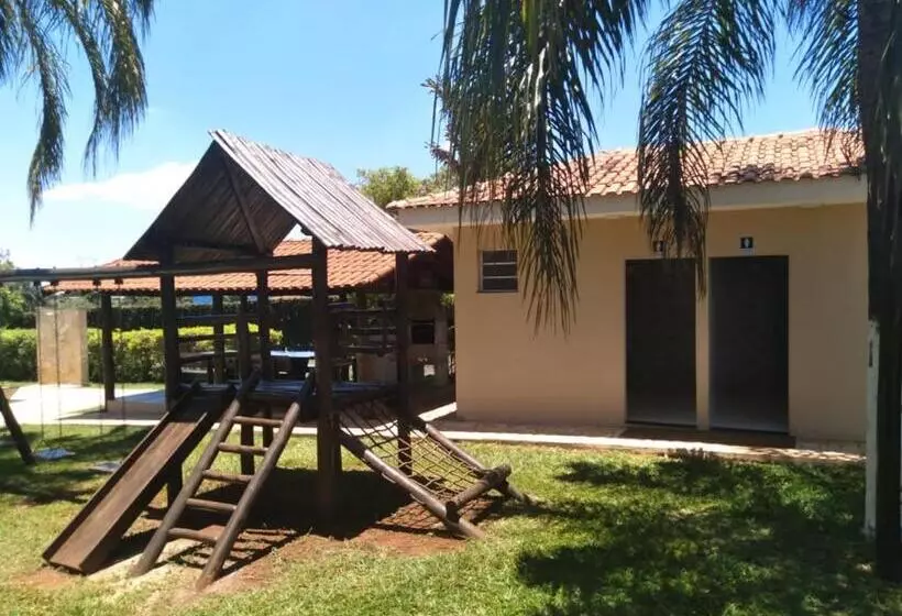 Hotelli Green Village