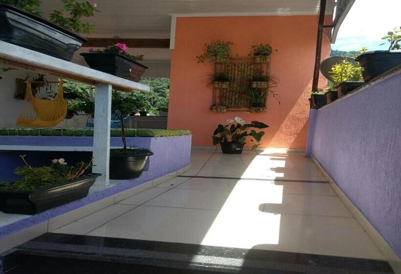 هتل Pousada Lilás