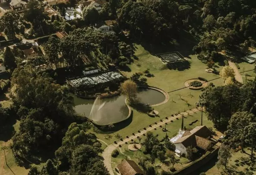 Roots Resort