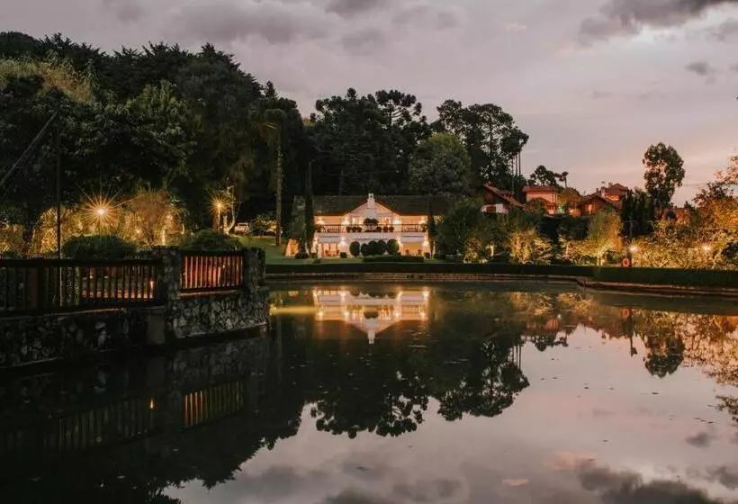Roots Resort