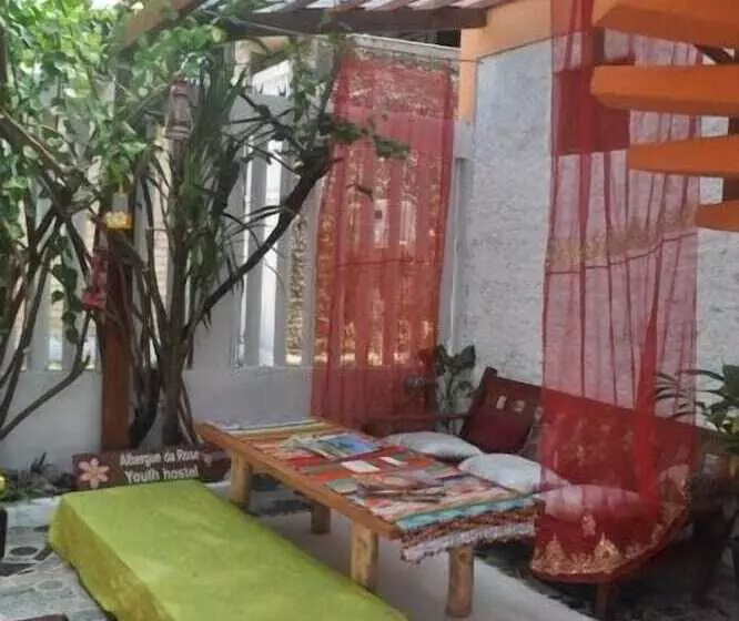 Hotelli Hostel E Pousada Da Rose