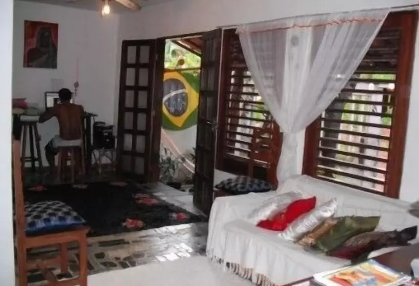 Hotelli Hostel E Pousada Da Rose