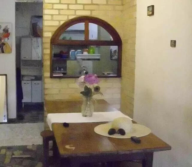 Hotelli Hostel E Pousada Da Rose