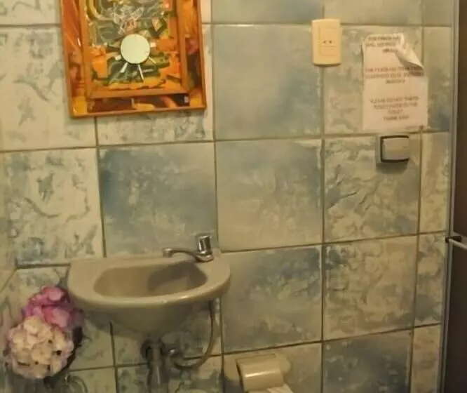 Hotelli Hostel E Pousada Da Rose