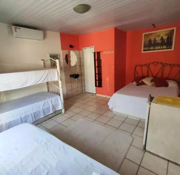 Hotelli Hostel E Pousada Da Rose