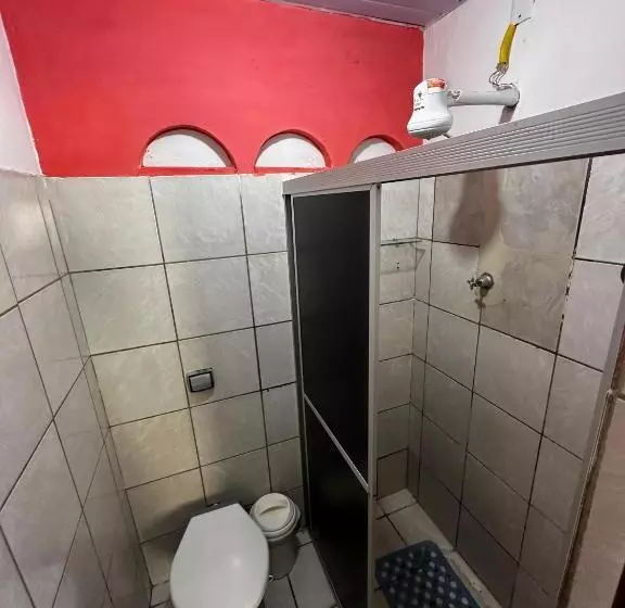Hotelli Hostel E Pousada Da Rose