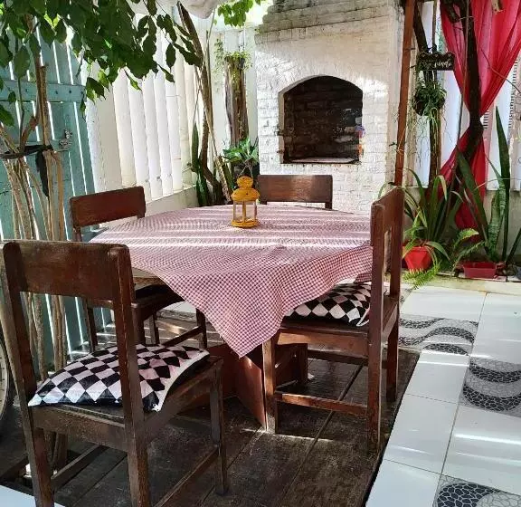 Hotelli Hostel E Pousada Da Rose