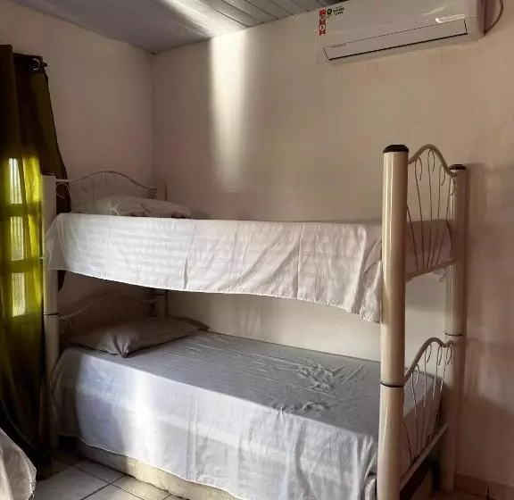 Hotelli Hostel E Pousada Da Rose