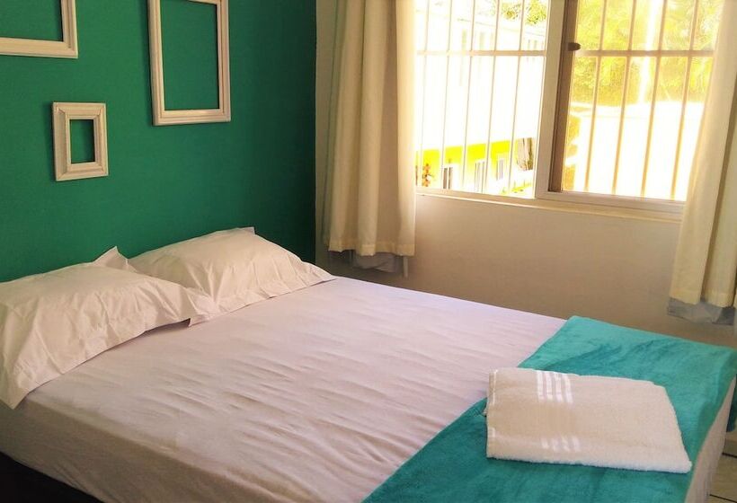 Hotel Coral De Bombinhas