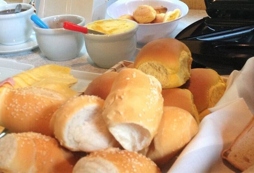 Hotel Coral De Bombinhas