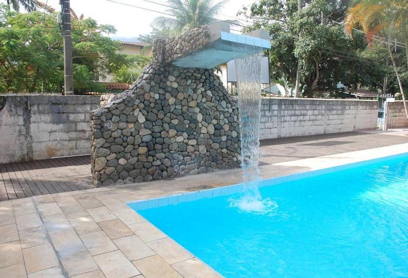 ホテル Ilhabela Hostel