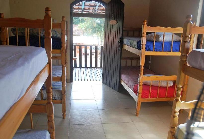 ホテル Ilhabela Hostel