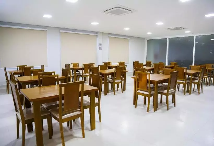 ホテル Litani Comfort Inn