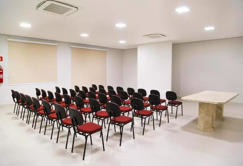 ホテル Litani Comfort Inn