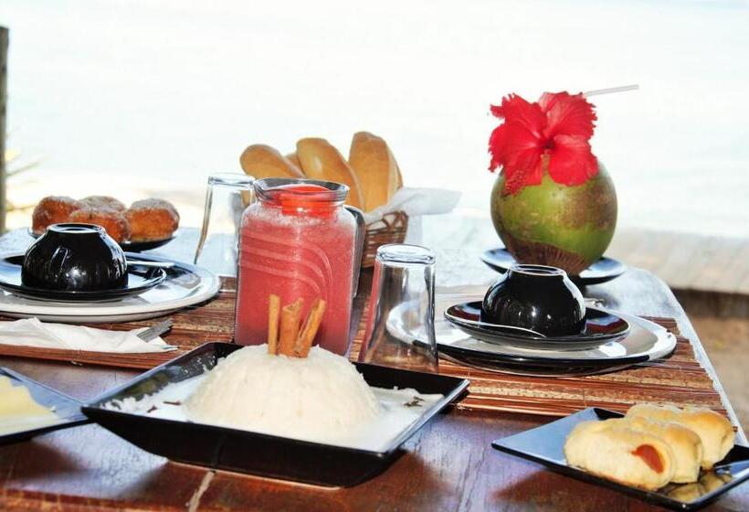 ホテル Pousada Mediterraneo