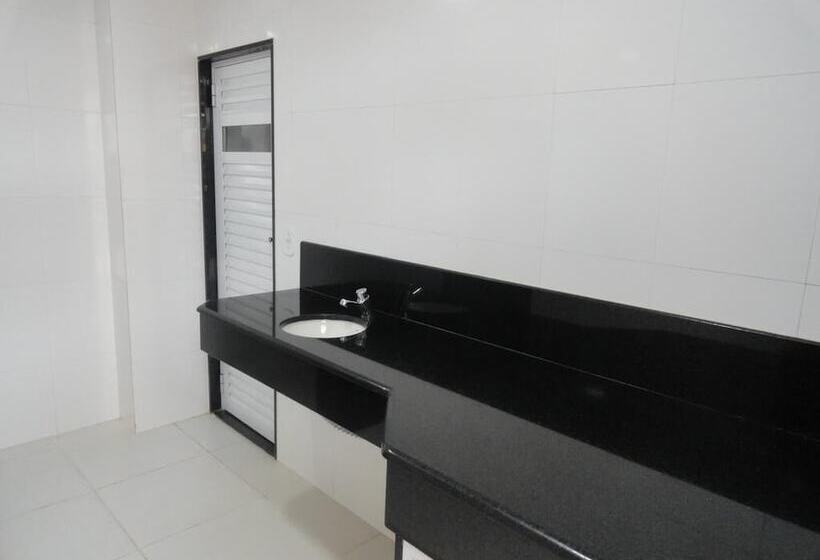 هتل Thanharu Praia