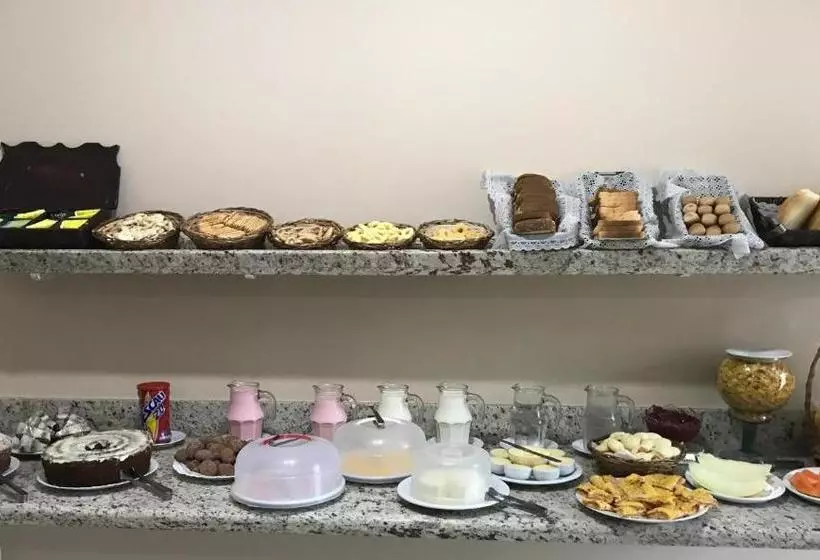 ホテル Resende Inn