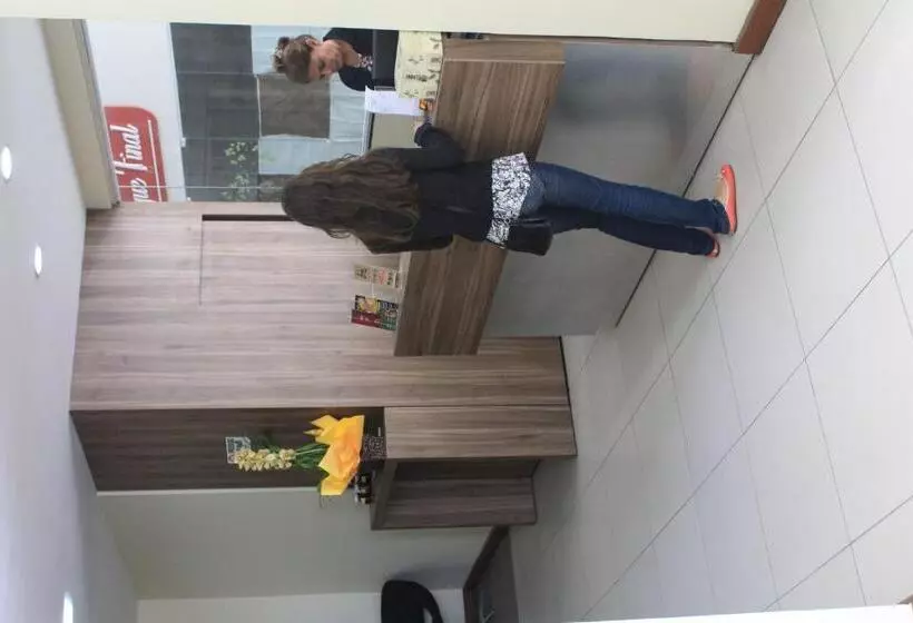 ホテル Resende Inn