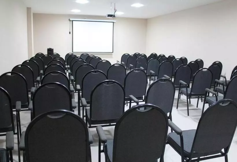 ホテル Resende Inn
