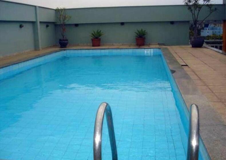 酒店 Riviera Palace