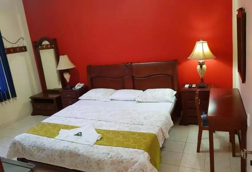 Otel Takana