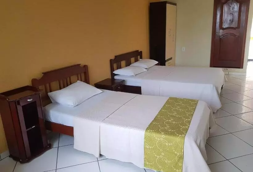 Otel Takana