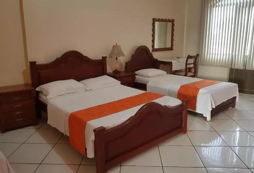 Otel Takana