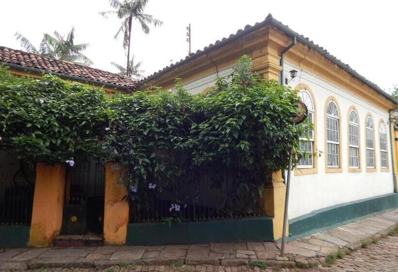 Pouso Das Glicínias   B&b