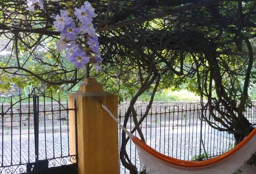 Pouso Das Glicínias   B&b