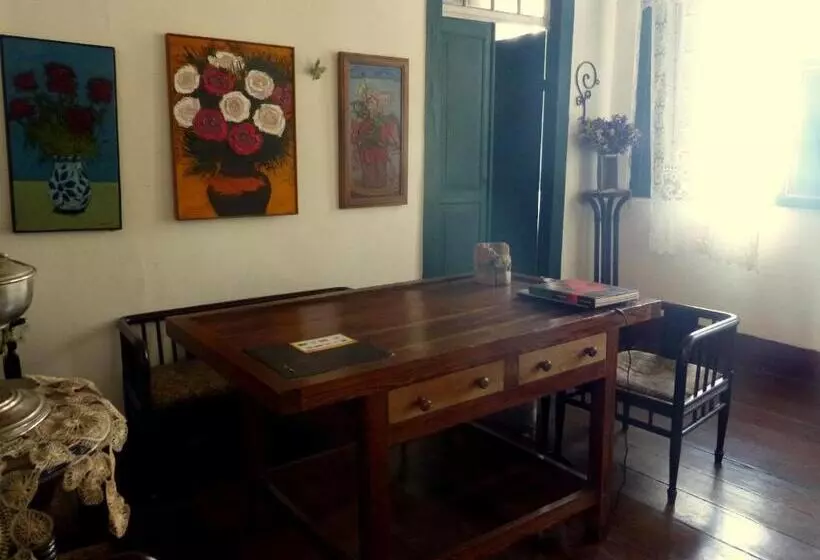 Pouso Das Glicínias   B&b