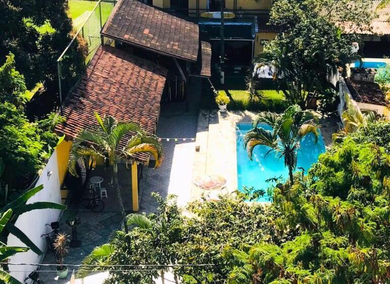 Rio Surf House Hostel E Pousada