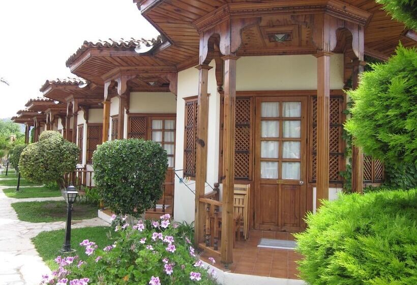 Asur Hotel & Aparts & Villas