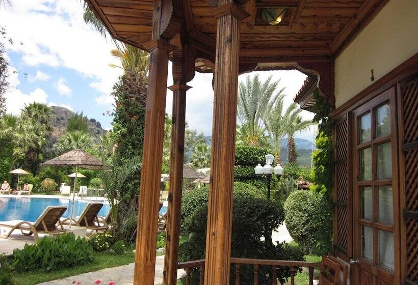 Asur Hotel & Aparts & Villas