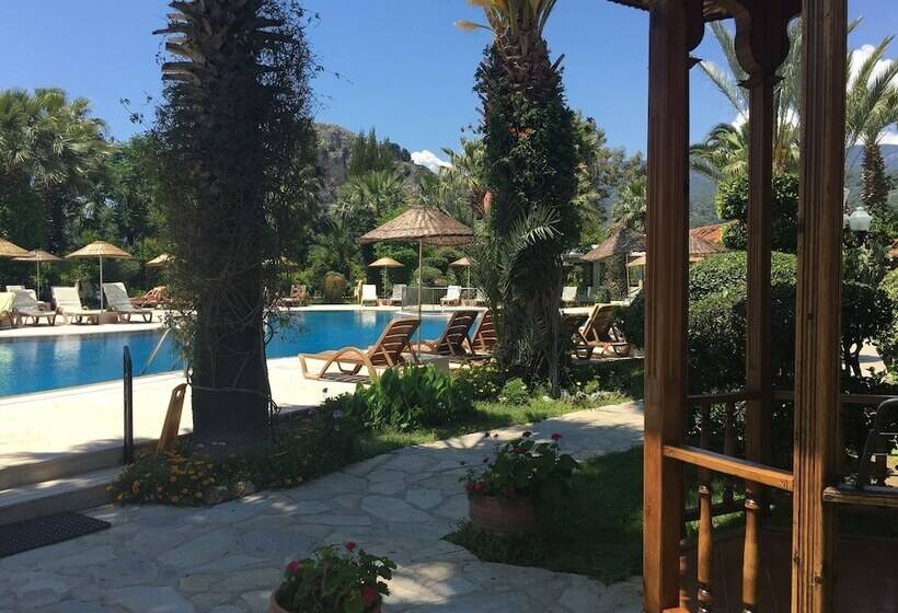 Asur Hotel & Aparts & Villas