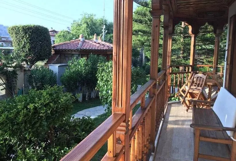 Asur Hotel & Aparts & Villas