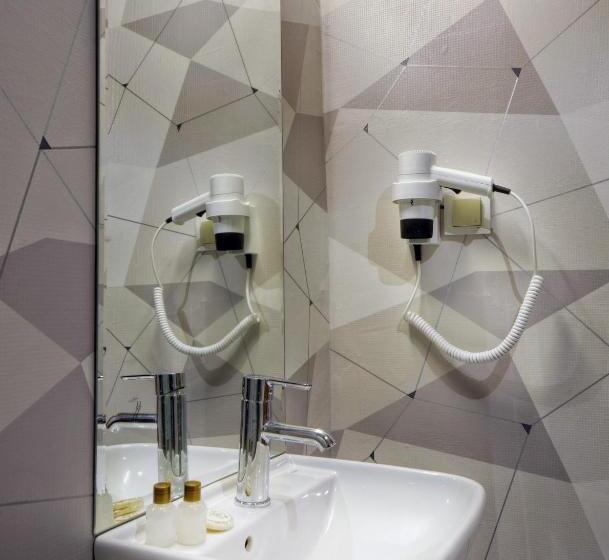 هتل Abro Sezenler