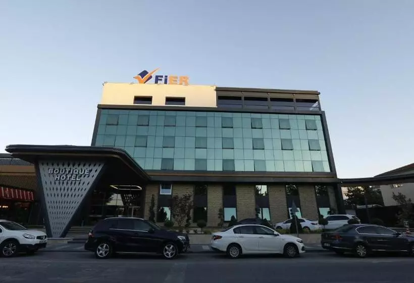 هتل Fier Life Center