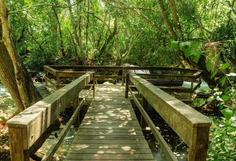 Отель Santa Esmeralda