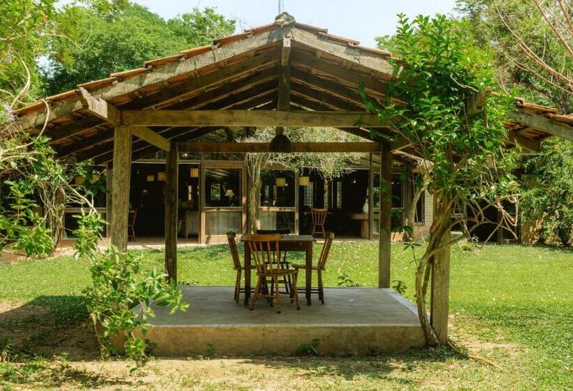 Отель Santa Esmeralda