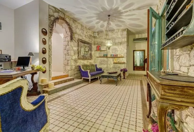 Hotel Vespera