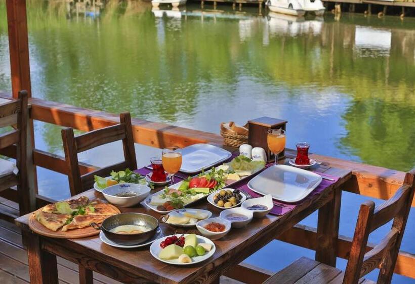 Mints Hotel Adult Only