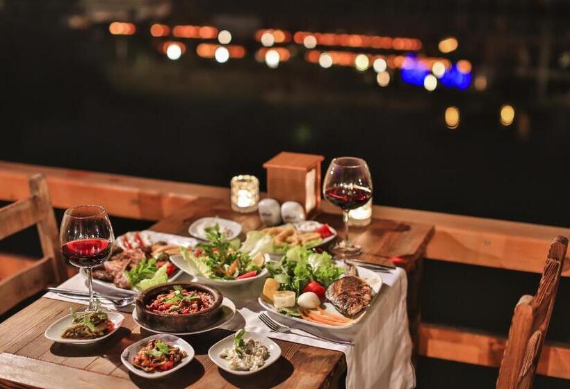 Mints Hotel Adult Only