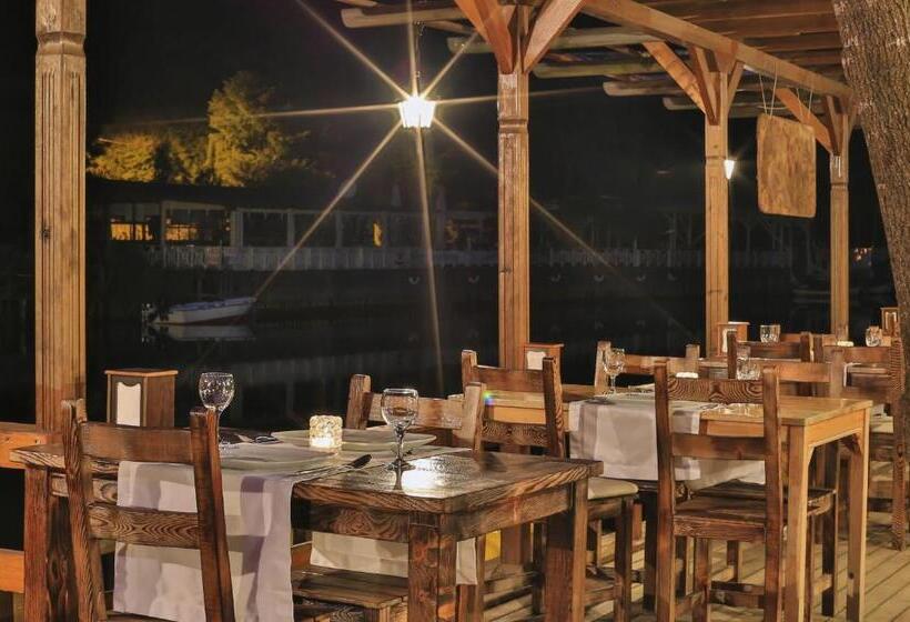 Mints Hotel Adult Only