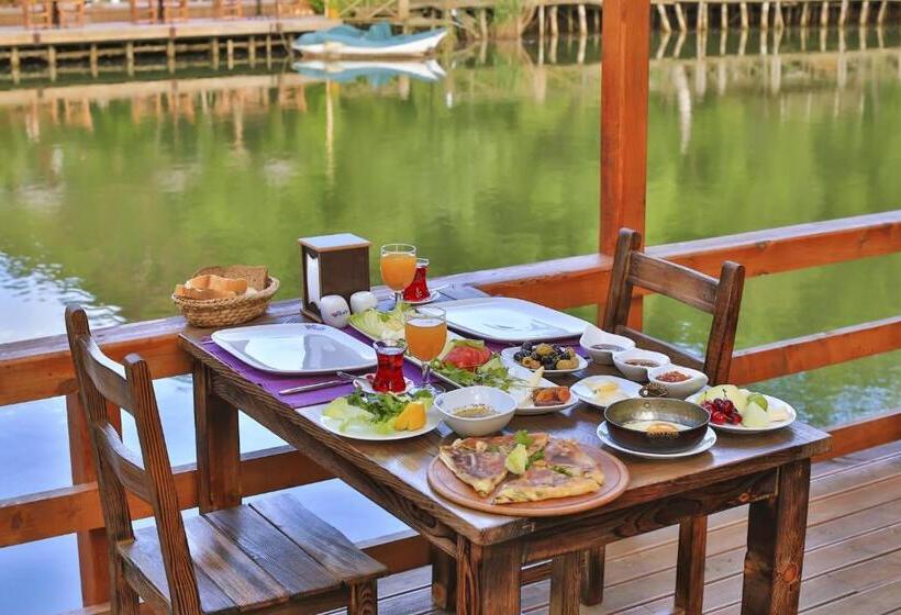 Mints Hotel Adult Only