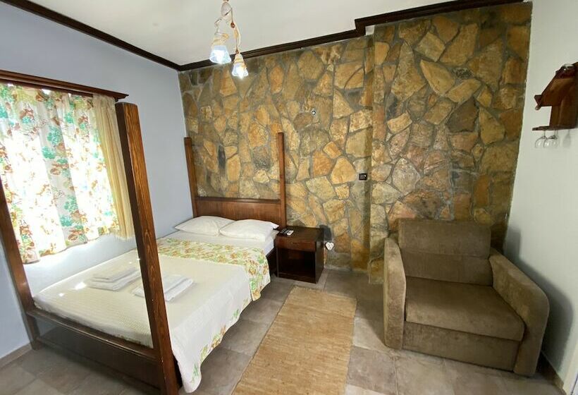 تختخواب و صبحانه Bagban Bozcaada