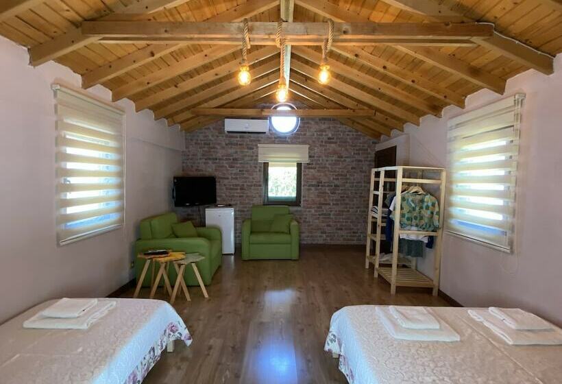 تختخواب و صبحانه Bagban Bozcaada