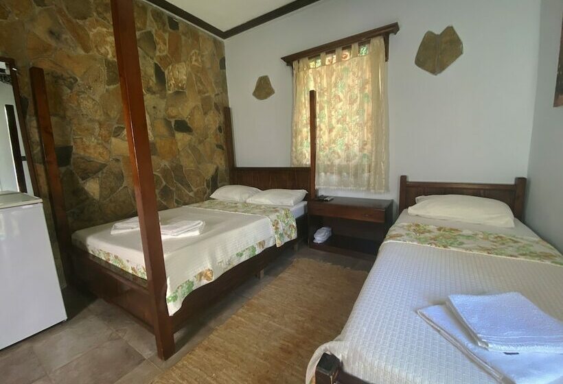 تختخواب و صبحانه Bagban Bozcaada