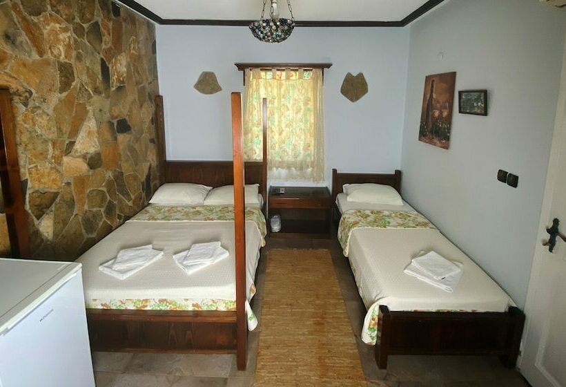 تختخواب و صبحانه Bagban Bozcaada