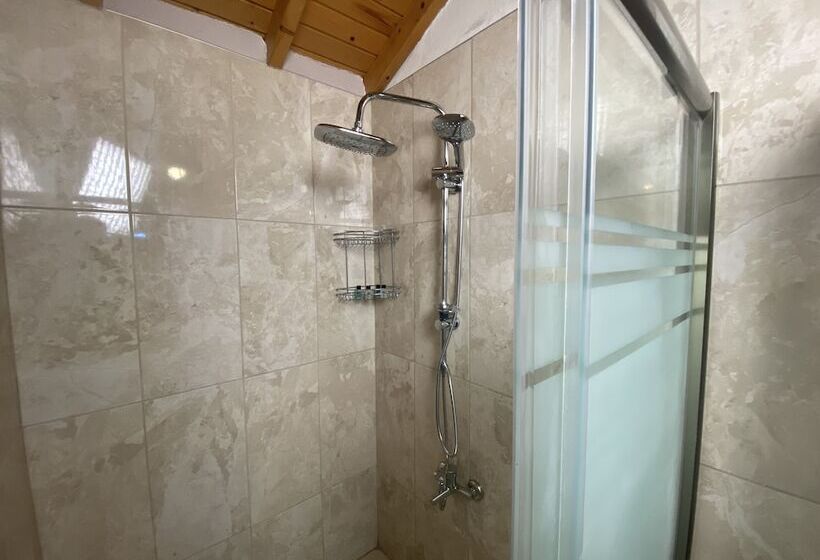 تختخواب و صبحانه Bagban Bozcaada