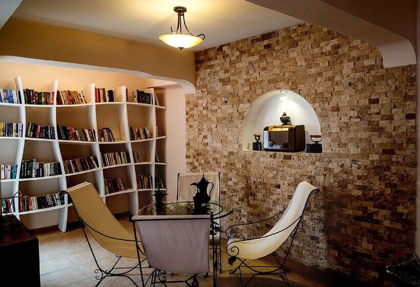 تختخواب و صبحانه Dorukhan